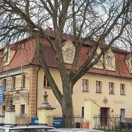 Residieren In Der Beletage Des Schloessle Funfstetten