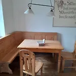 Residieren In Der Beletage Des Schloessle Fünfstetten